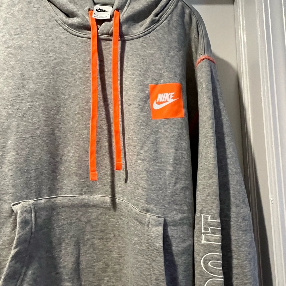 Nike Men's Gray Sweater with Orange Highlights - Picture 2 of 5